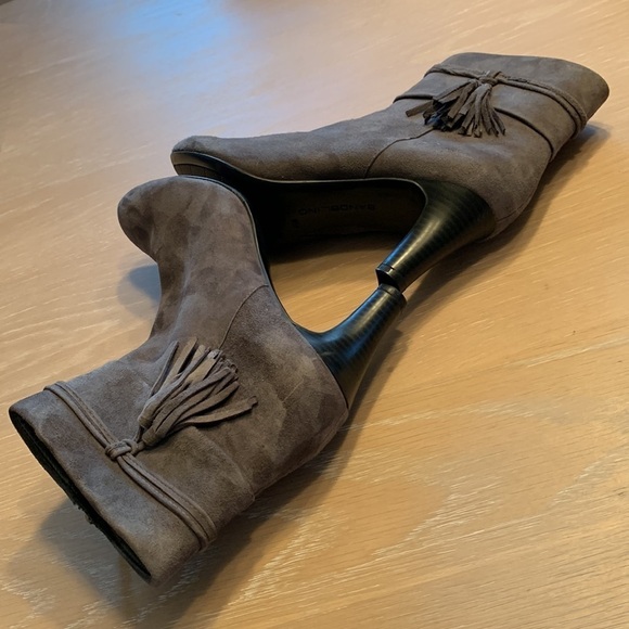 Bandolino Leather Booties with heels and tassels - Size 6.5, very good condition - Picture 7 of 9